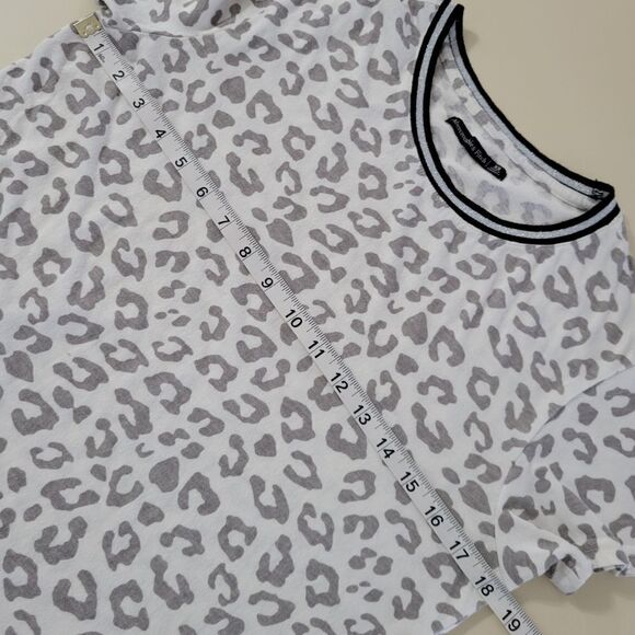 Abercrombie & Fitch Animal Print Short-sleeved Top - Picture 5 of 10